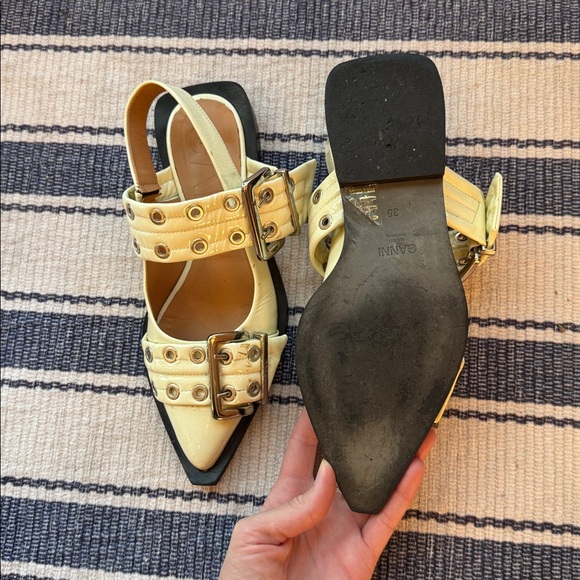 Women's White Egret Slingback Ballet Flat Shoe With Buckles - 35 - Picture 5 of 9